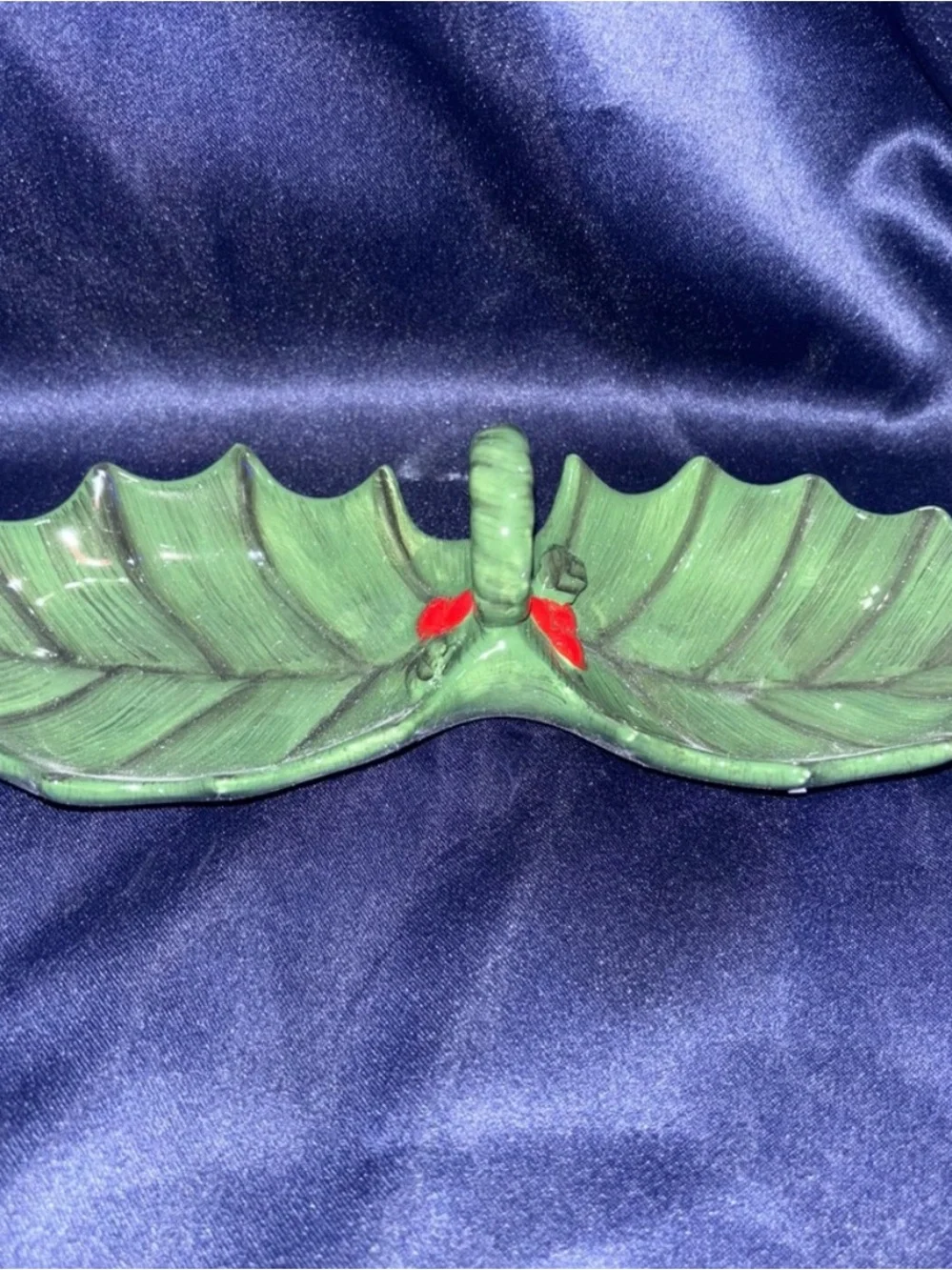 Cracker Barrel Ceramic Holly Dish with Center Handle Original Box